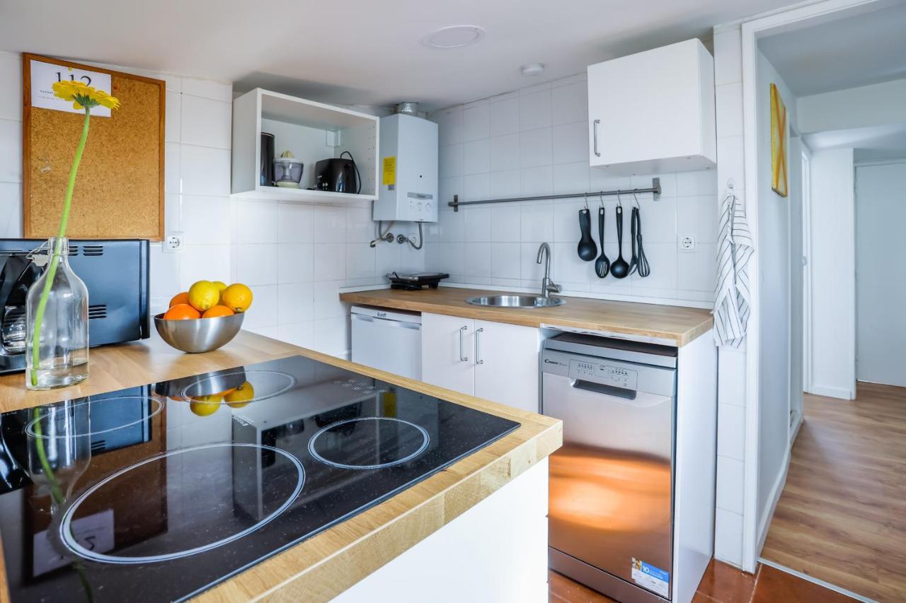 Cozy 3 Bedroom Apt In Lively Bairro Alto Lisbon Luaran gambar