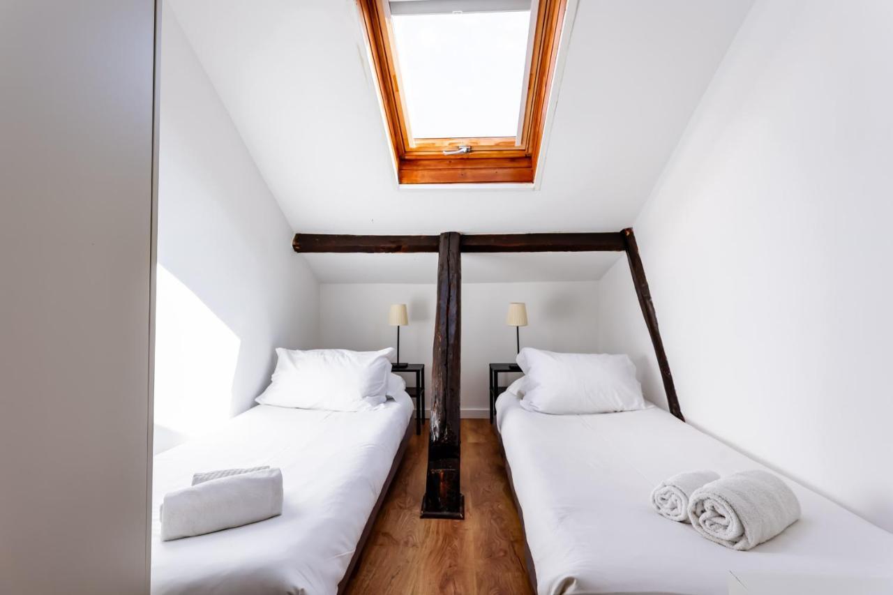 Cozy 3 Bedroom Apt In Lively Bairro Alto Lisbon Luaran gambar
