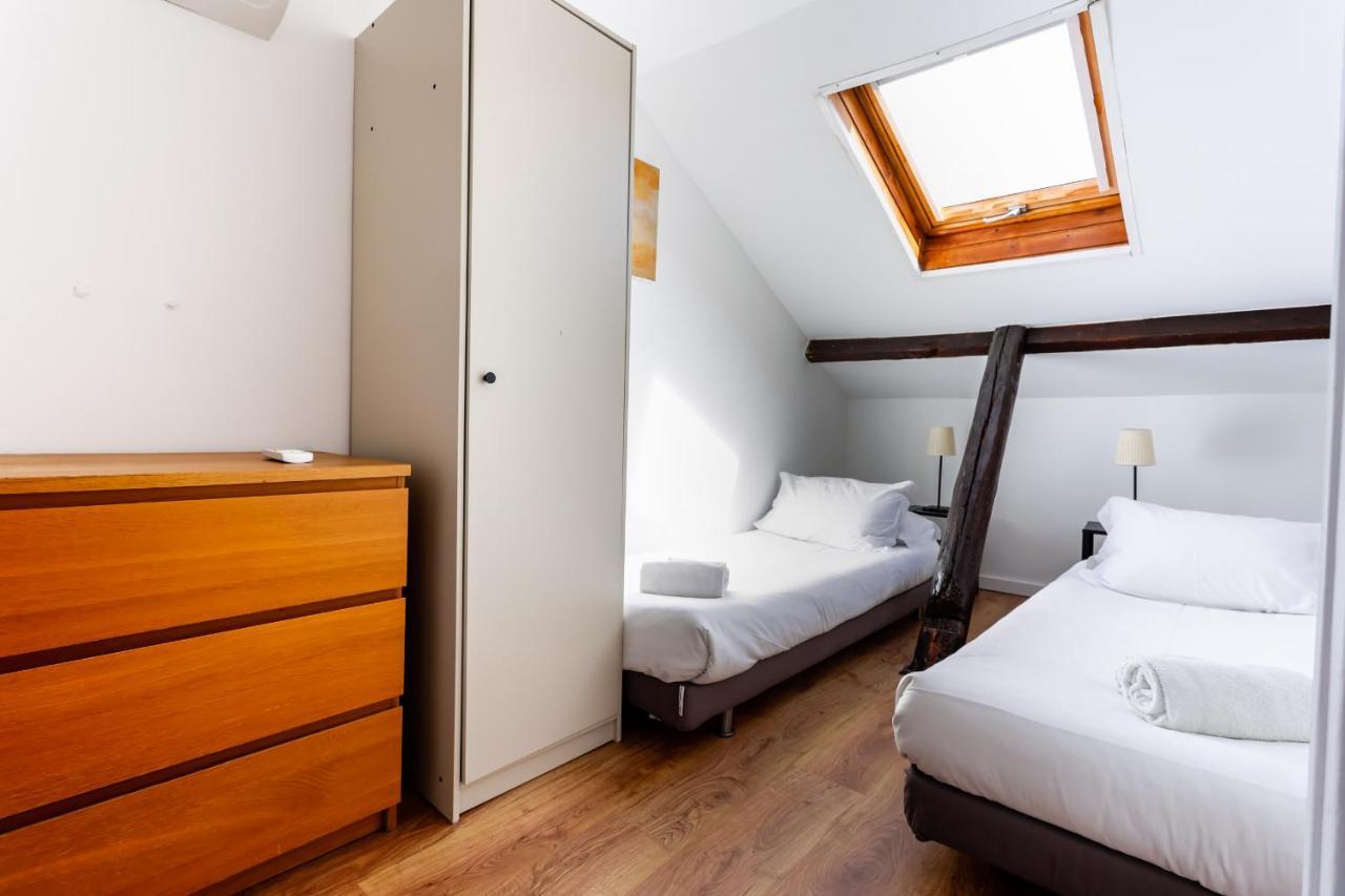 Cozy 3 Bedroom Apt In Lively Bairro Alto Lisbon Luaran gambar