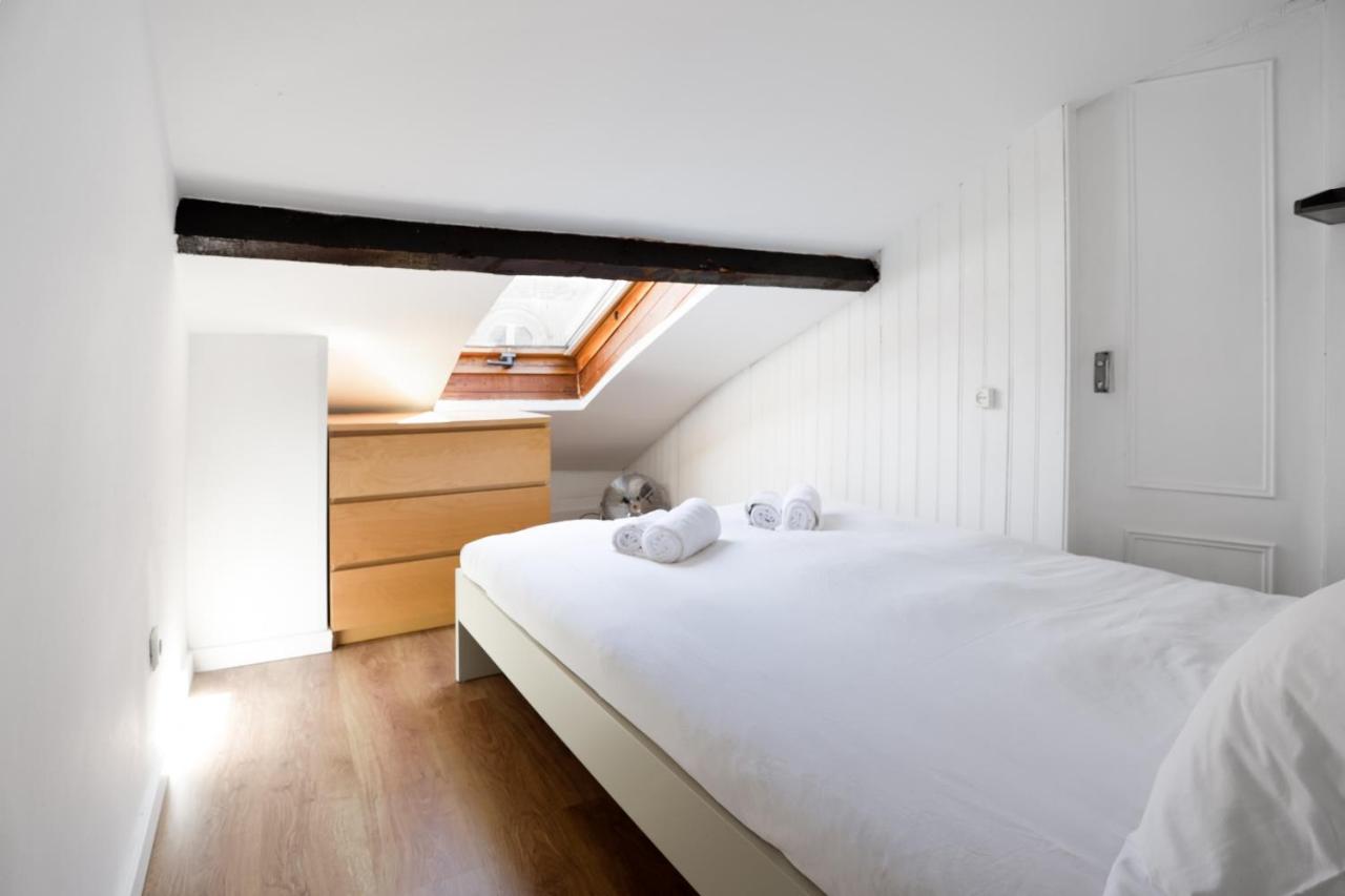 Cozy 3 Bedroom Apt In Lively Bairro Alto Lisbon Luaran gambar